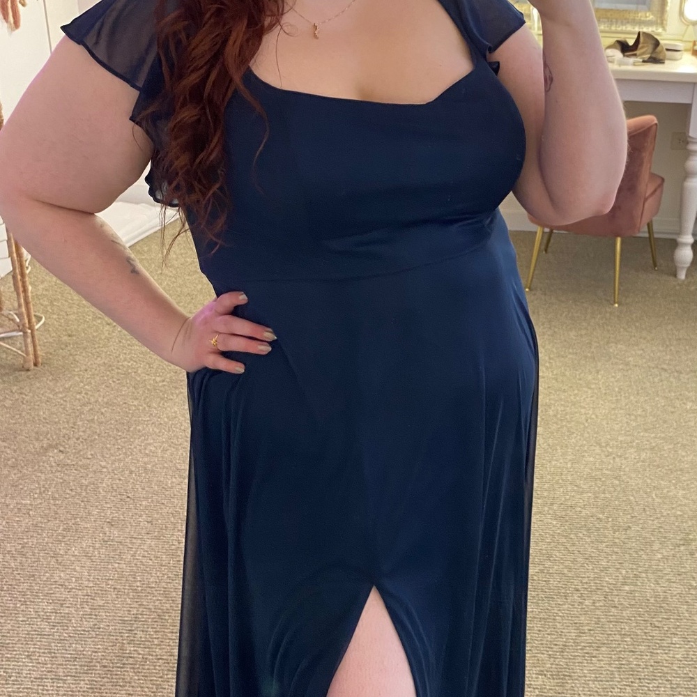 Azazie Bondi Bridesmaid Dress in Navy Blue Dress. Size A20. EUC